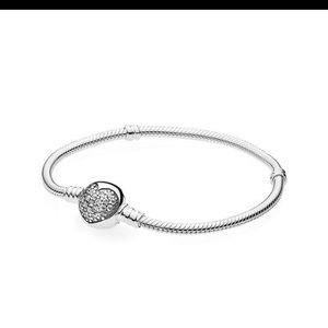 PANDORA sparkling heart bracelet